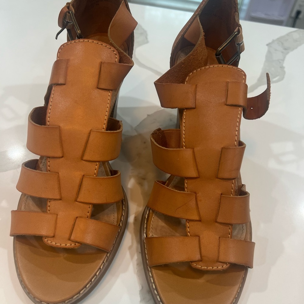 Lane Bryant Sz 12W Tan Sandals Never Worn